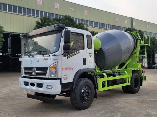 カスタマイズされた 6 スクエア 4x2 ドライブ コンクリート小型混合トラック 95kw 電力
