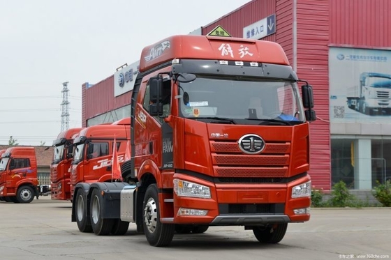 中古ブティック 備品 FAW Jiefang J6P 460HP 6x4 トラクターヘッドトレーラー