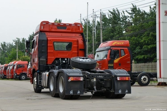 中古ブティック 備品 FAW Jiefang J6P 460HP 6x4 トラクターヘッドトレーラー
