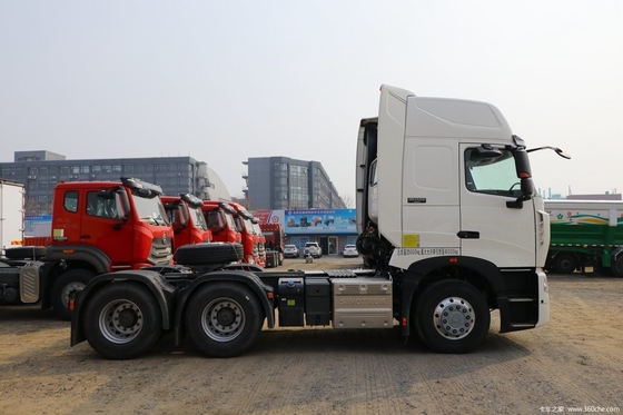 7100x2496x3958mm ブティック HOWO HOWO T7H 6*4 トラクター トラック 手動窓付き
