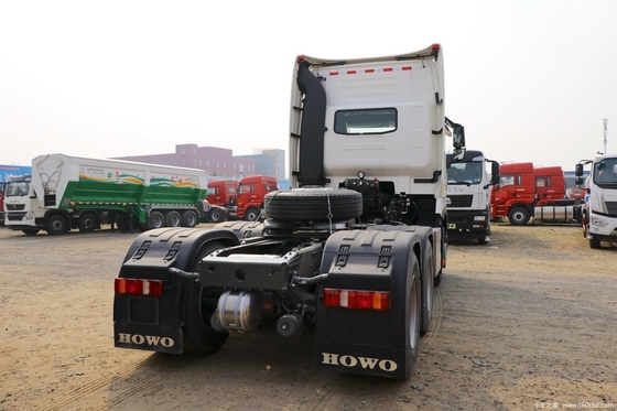 7100x2496x3958mm ブティック HOWO HOWO T7H 6*4 トラクター トラック 手動窓付き