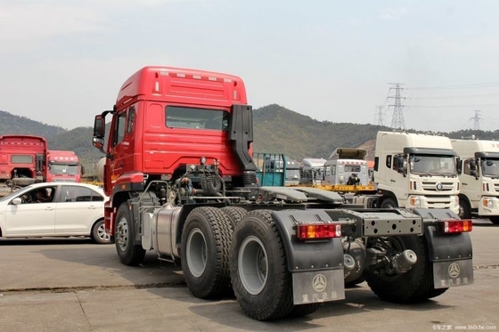 SinotruK Haohan J7B 4*2 6*4 CHG LNG トラクション トラック 400-500L 燃料タンク容量