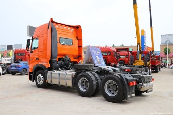 T7H HOWO 460 HP 6*4 4*2 トラクショントラックヘッド ESCと電子安定制御
