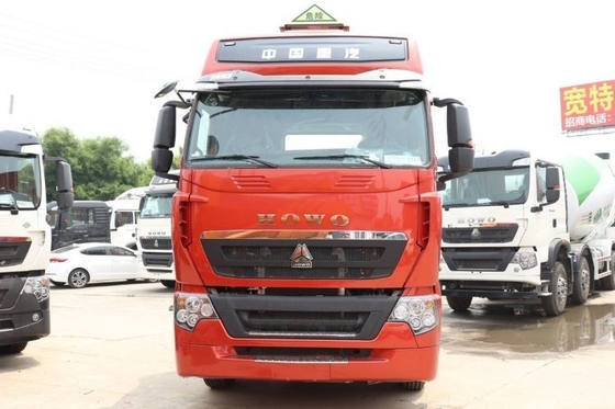 シノトルク HOWO T7H 440HP 6X4 500-600Lの燃料タンク容量を持つ危険な化学トラクター