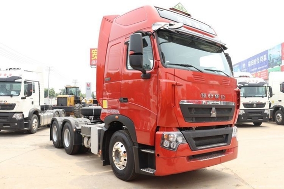 シノトルク HOWO T7H 440HP 6X4 500-600Lの燃料タンク容量を持つ危険な化学トラクター