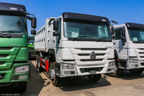 6.8X2.35X1.5 貨物タンク 8X4 371hp 375 hp HOWO-70 km 6x4 駆動ホイール付きダンプトラック
