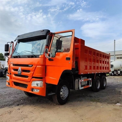 国産重貨車HOWO 6X4 336hp 21-30Tの荷物と2人の乗客のためのダンプトラック