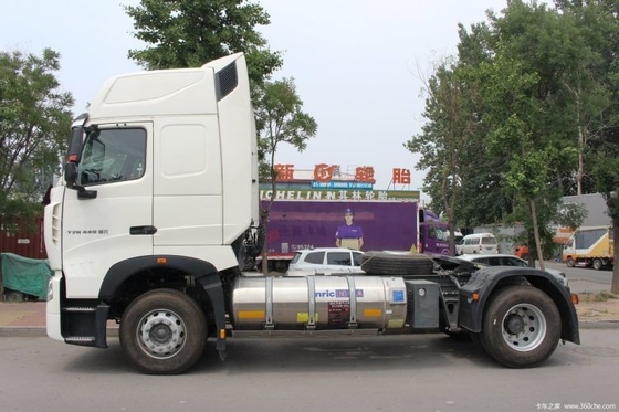 4×2 左手運転 シノトーク HOWO T7H 440HP LNG トラクター トラック 16 進撃シフト