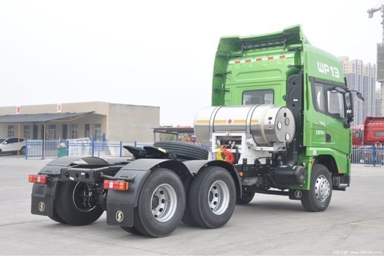 マルチメディアシステムと燃料タンク容量 ≥600Lの430HP 6X4 LNG トラクタートラック