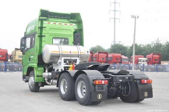 マルチメディアシステムと燃料タンク容量 ≥600Lの430HP 6X4 LNG トラクタートラック