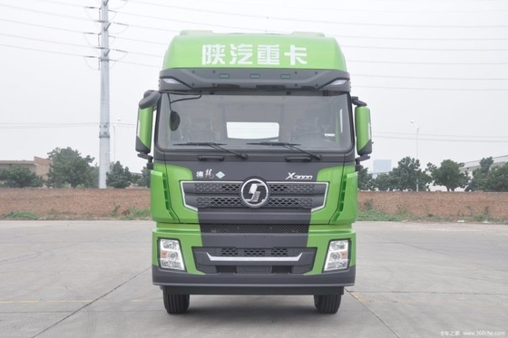 マルチメディアシステムと燃料タンク容量 ≥600Lの430HP 6X4 LNG トラクタートラック