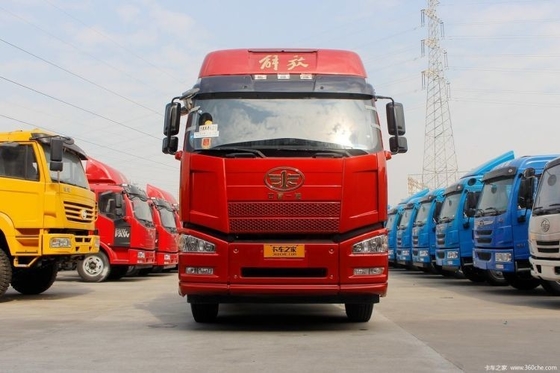 8800kg 総車両重量 FAW ジーファング J6P 重荷トラック 460HP 6X4 トラクタートラック