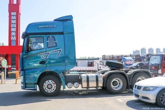 FAW Jiefang J7 LNG CHG 371 375HP 4*2 6*4 6*2 負荷トラクター 最大速度120KM/H