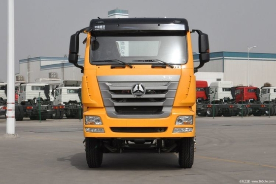 中古 SinotruK Haohan J5G 340hp 6X4 300-400Lの燃料タンク容量を持つダンプトラックシャシー