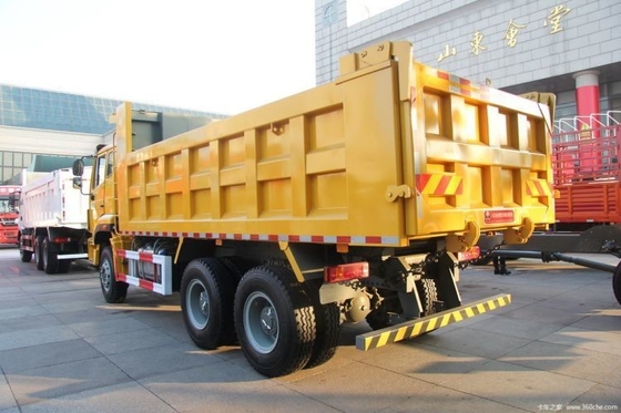 中古 SinotruK Haohan J5G 340hp 6X4 300-400Lの燃料タンク容量を持つダンプトラックシャシー