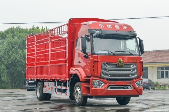 車両総重量 20001-25000 kg シノトラック HOWo N5W 220 HP 4X2 6.7m 倉庫トラック