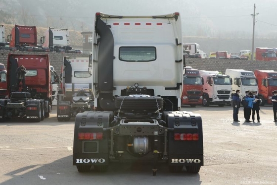 ブティック HOWO T7H 重荷トラック 540 HP 6X4 トラクタートラック シノトルクエンジンで