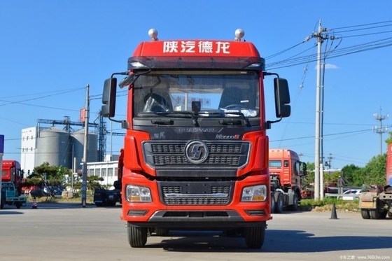 500-600Lの燃料タンク容量と351-450hpの馬力を持つシャックマンデロングM3000Sトラクター