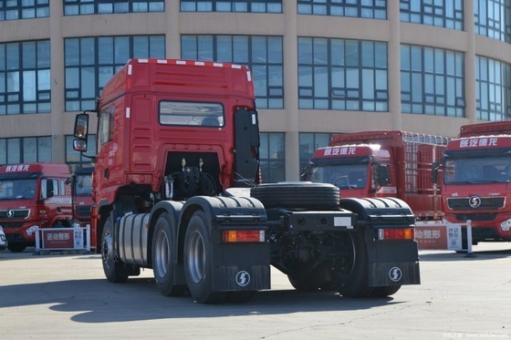 500-600Lの燃料タンク容量と351-450hpの馬力を持つシャックマンデロングM3000Sトラクター