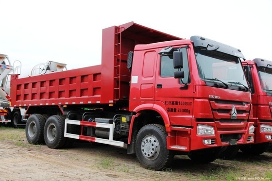 340 HP 6X4 5.6m Sinotruk HOWO 重型トラック 10-15T GVW用のダンプトラック 自動窓