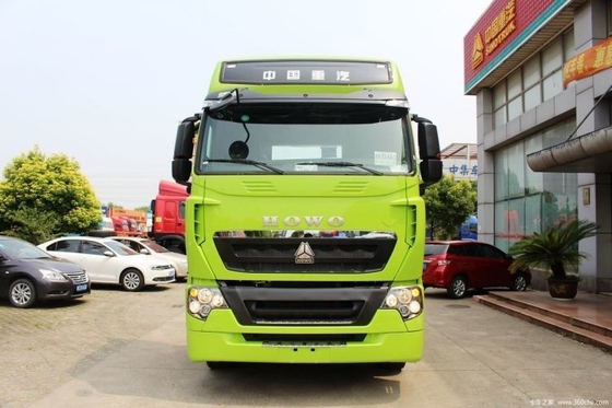440馬力 4X2 Sinotruk HOWO T7H トラクター 2人の乗客と 8L エンジン容量